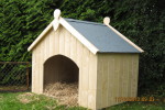 Bild Nr. 2 Hundehütte